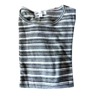 Feather πͺΆ long sleeve tee size small